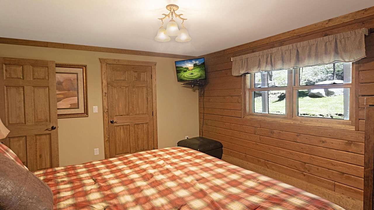 Photo of Bedroom in Snowshoe
