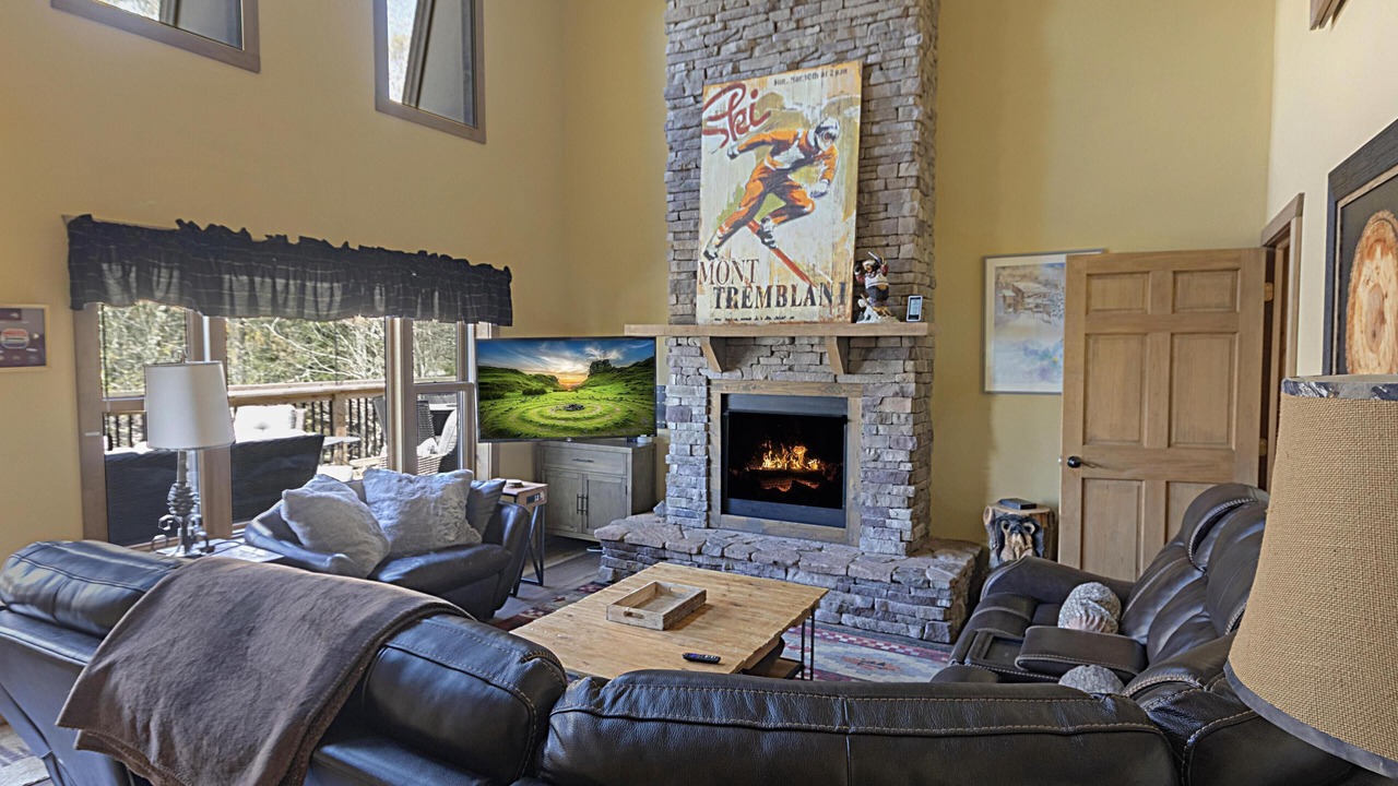 Photo of Livingroom in Snowshoe