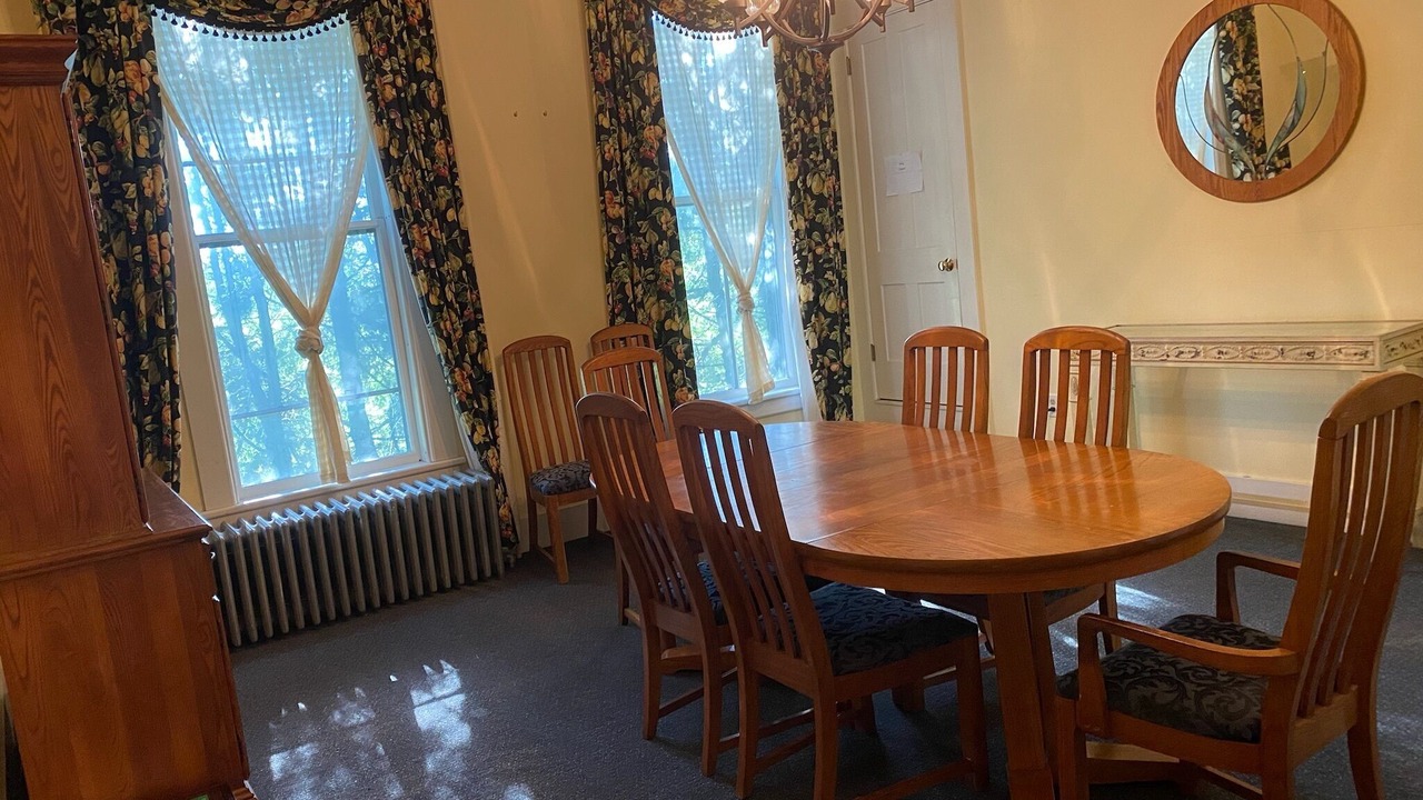 Photo of Livingroom in St. Johnsbury