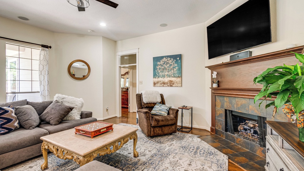 Photo of Livingroom in The Woodlands