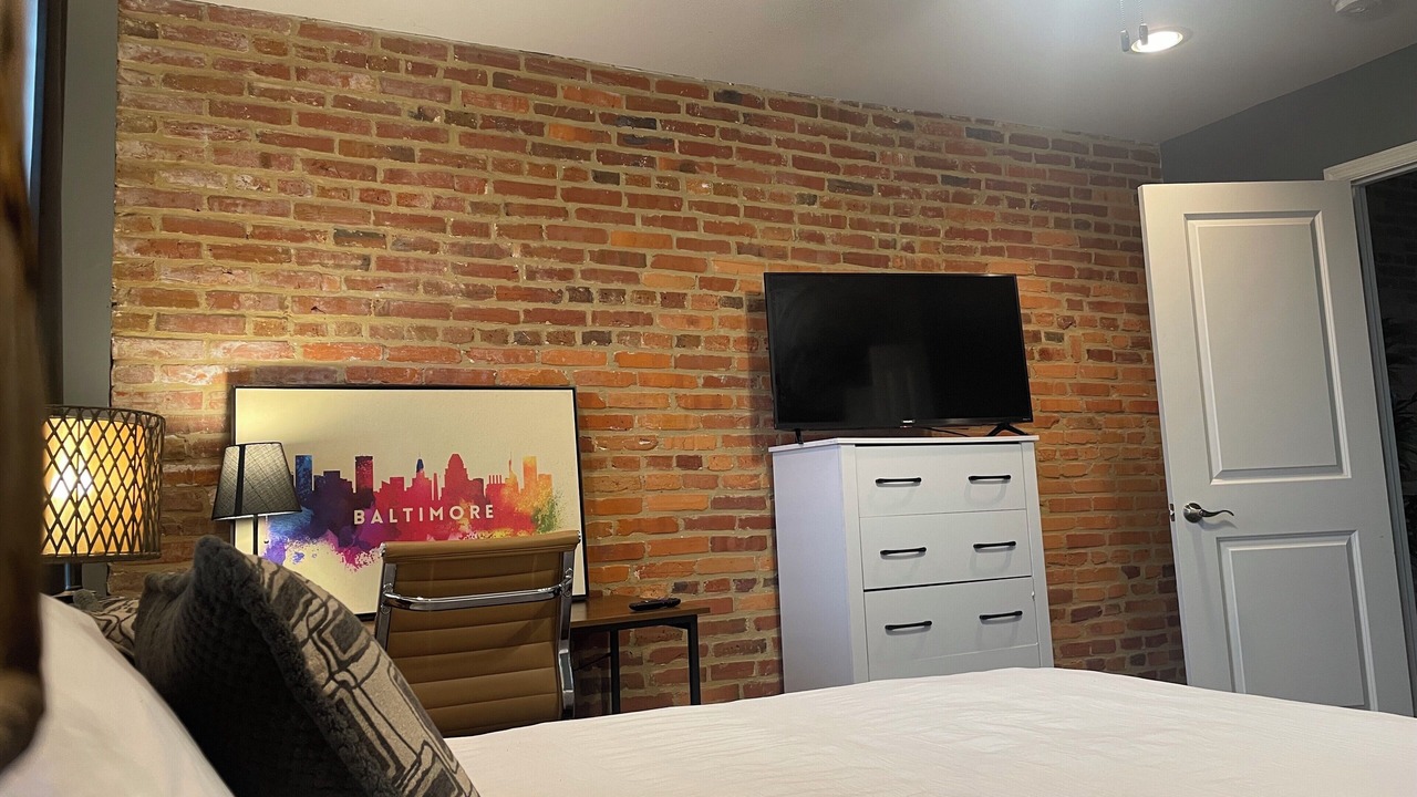 Photo of Bedroom in Greektown