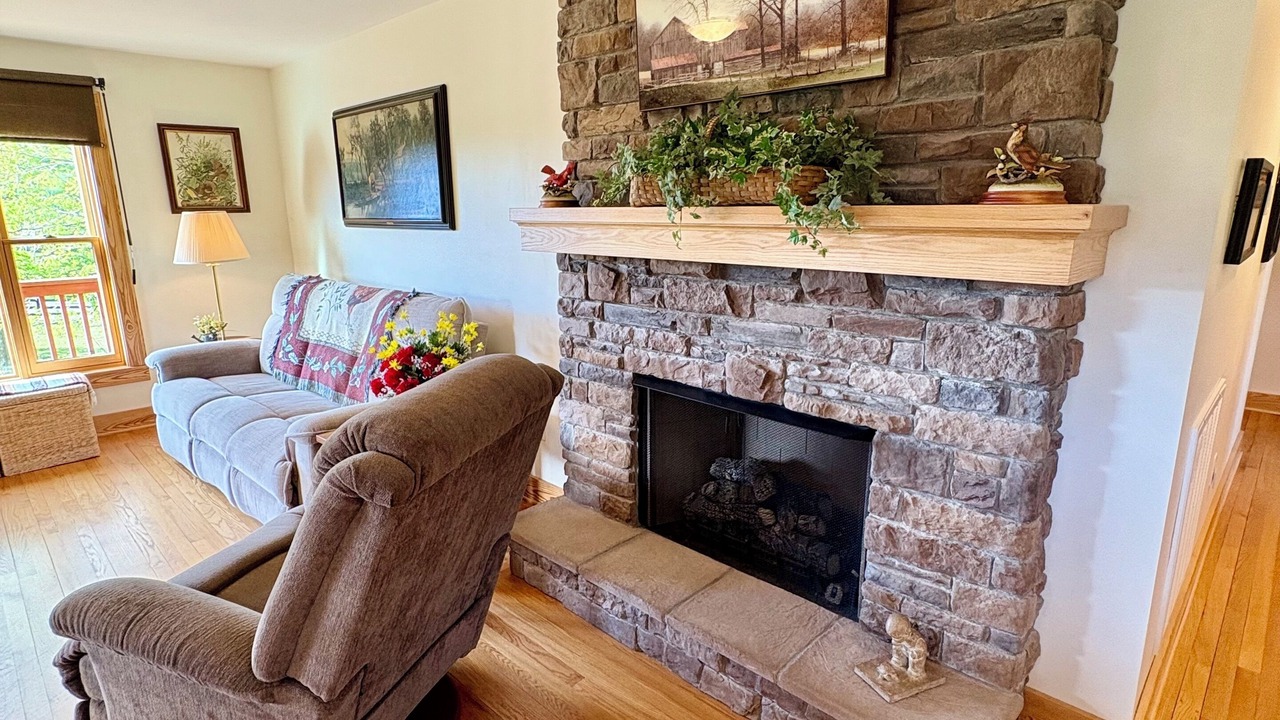 Photo of Livingroom in Piper Gap