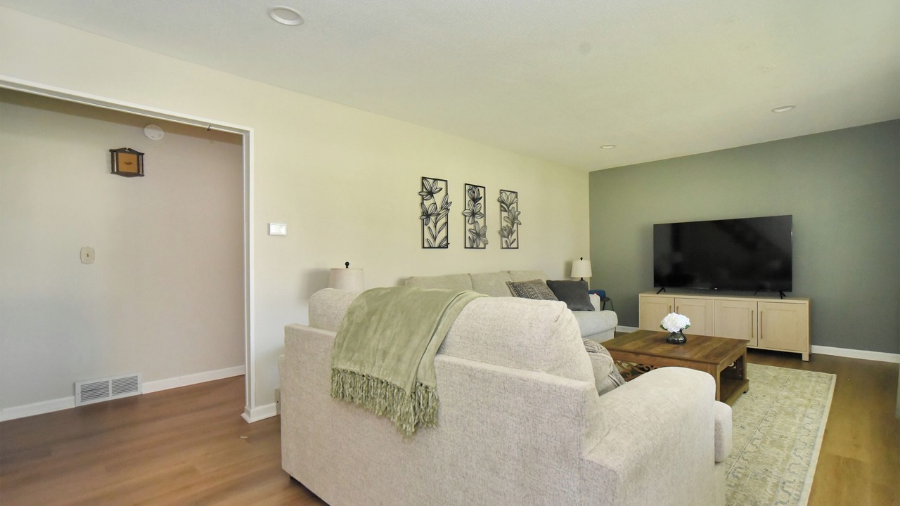 Photo of Livingroom in Saratoga Springs