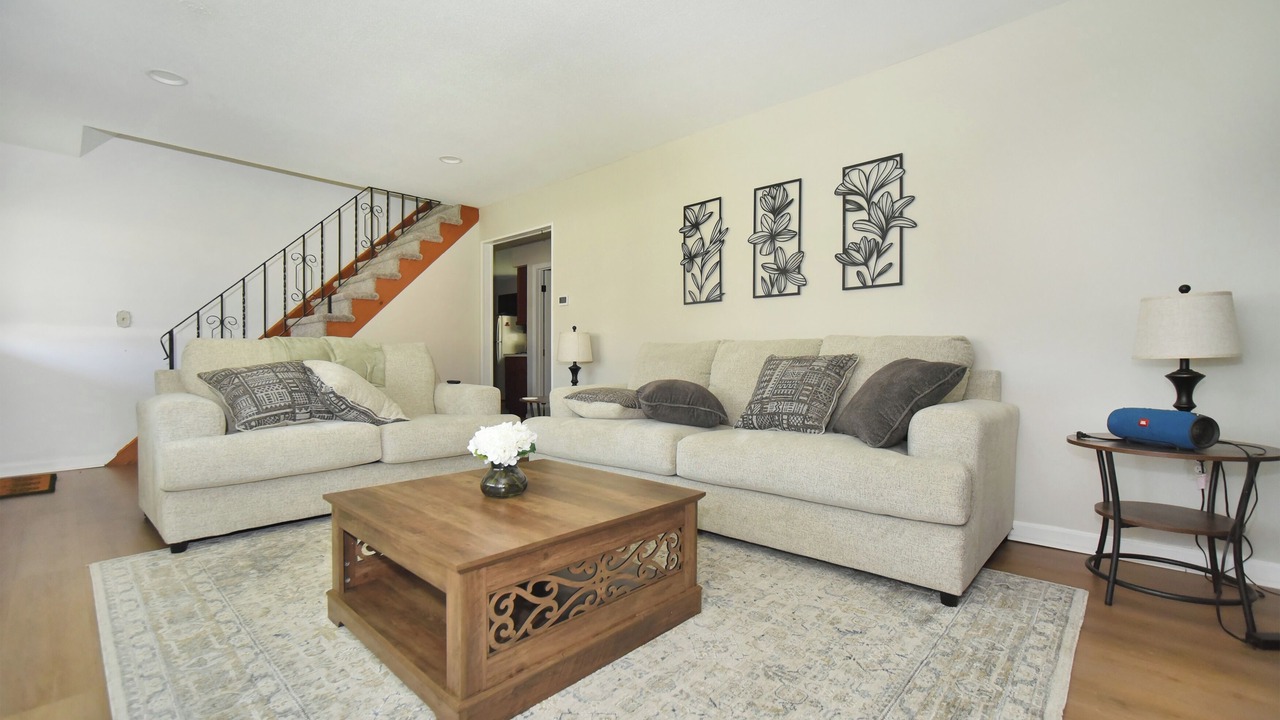 Photo of Livingroom in Saratoga Springs