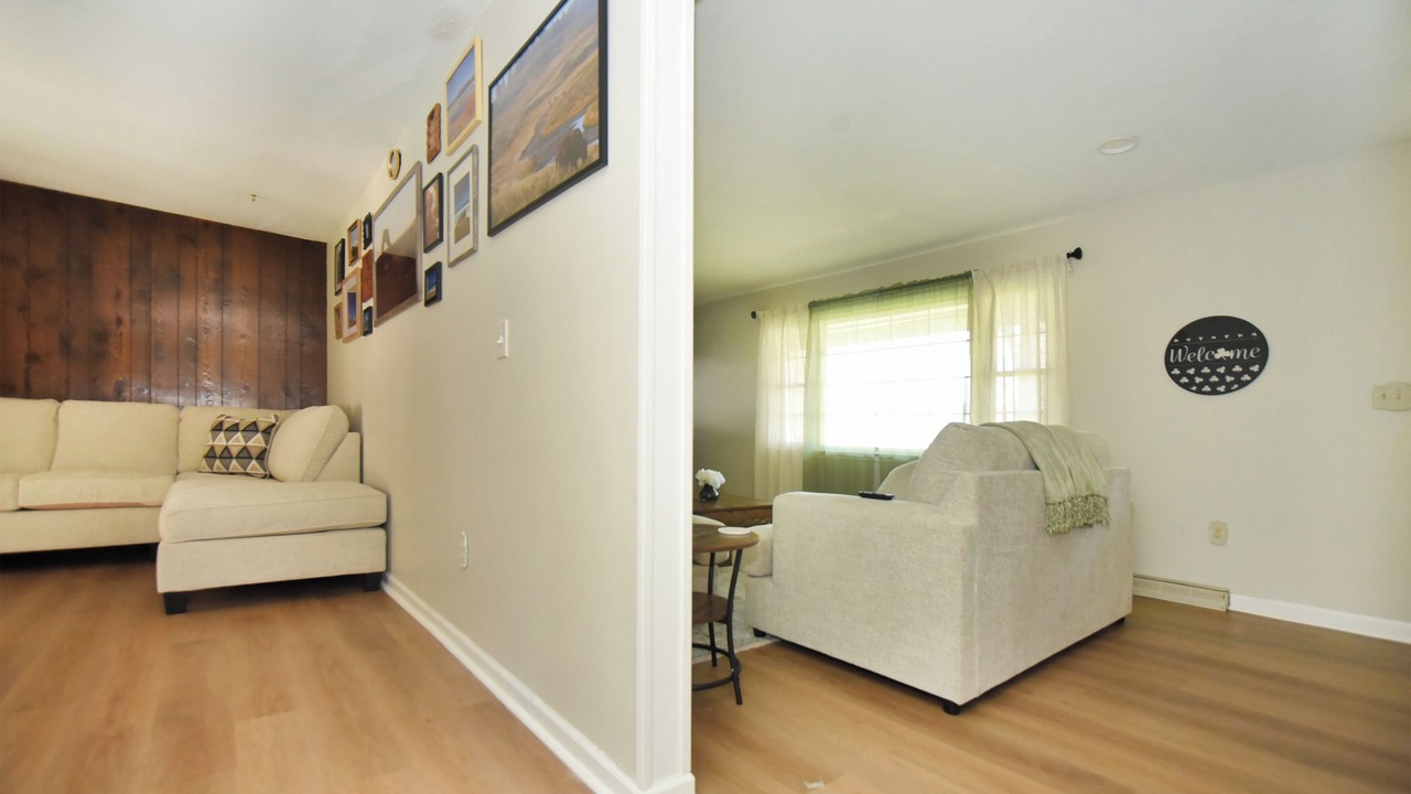 Photo of Livingroom in Saratoga Springs