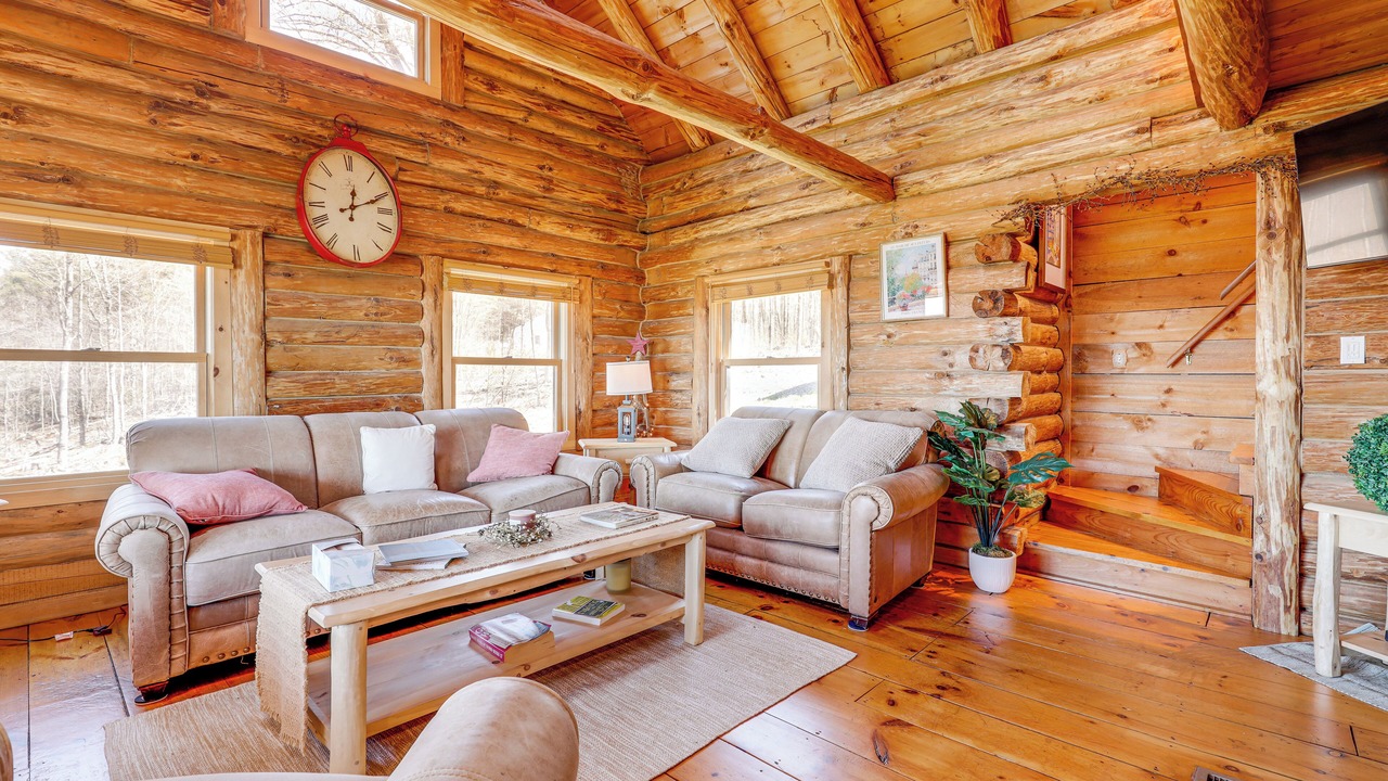 Photo of Livingroom in Walpole