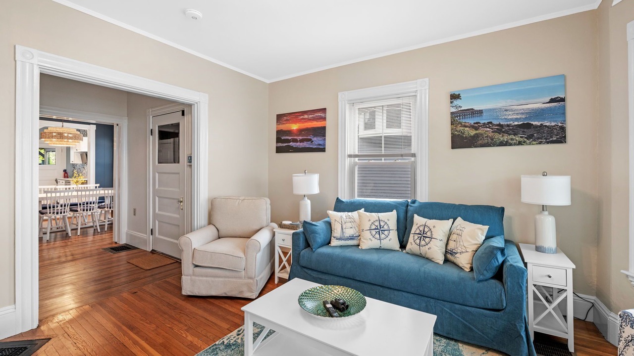 Photo of Livingroom in Gloucester