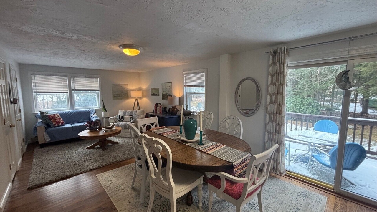 Photo of Livingroom in Gilford