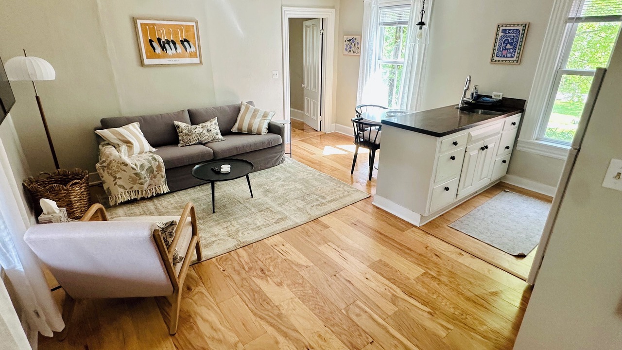 Photo of Livingroom in Shelburne