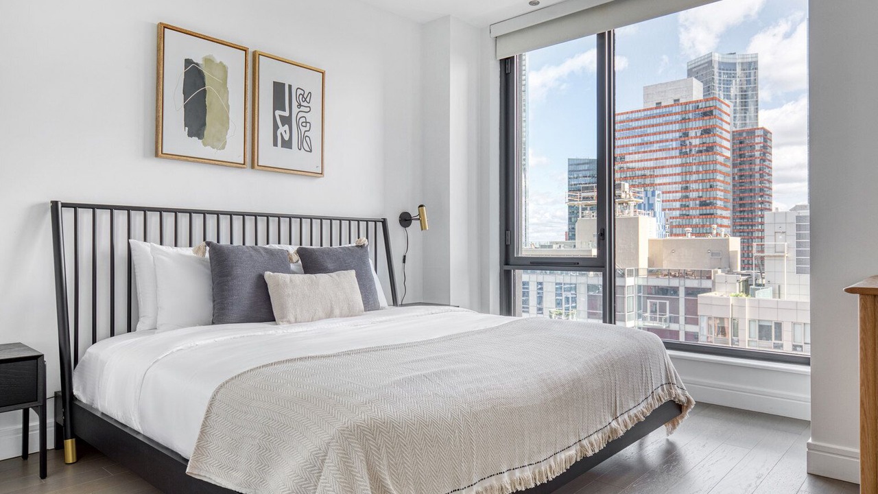 Photo of Bedroom in Hunters Point