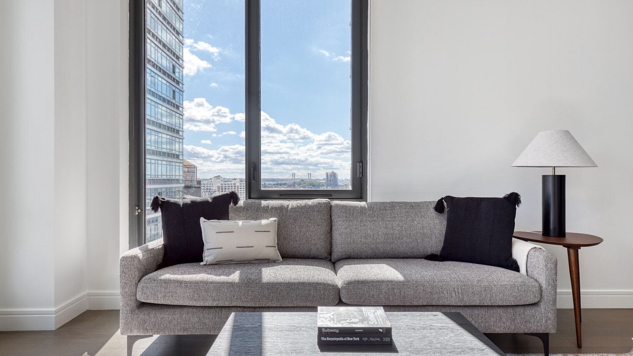 Photo of Livingroom in Hunters Point