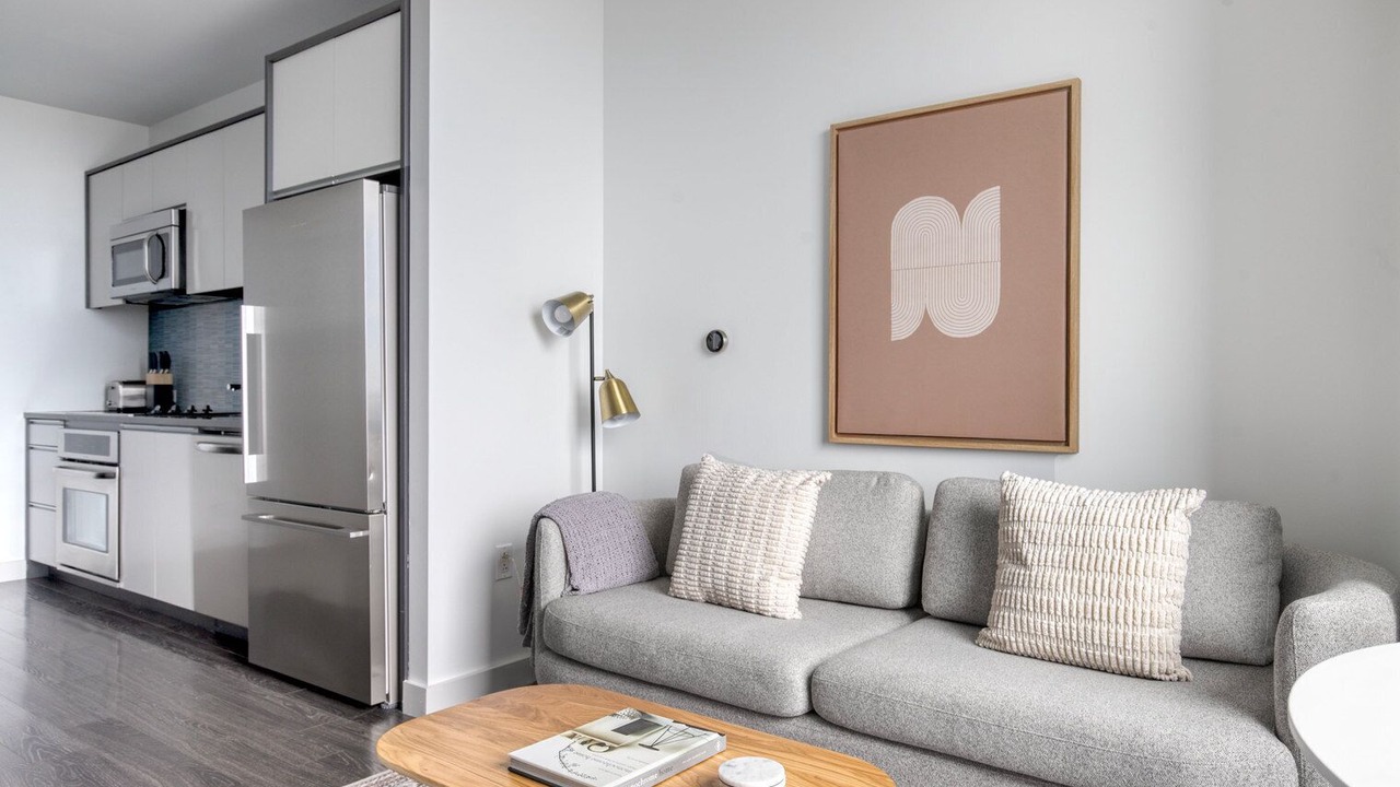 Photo of Livingroom in Central-Maverick Square - Paris Street