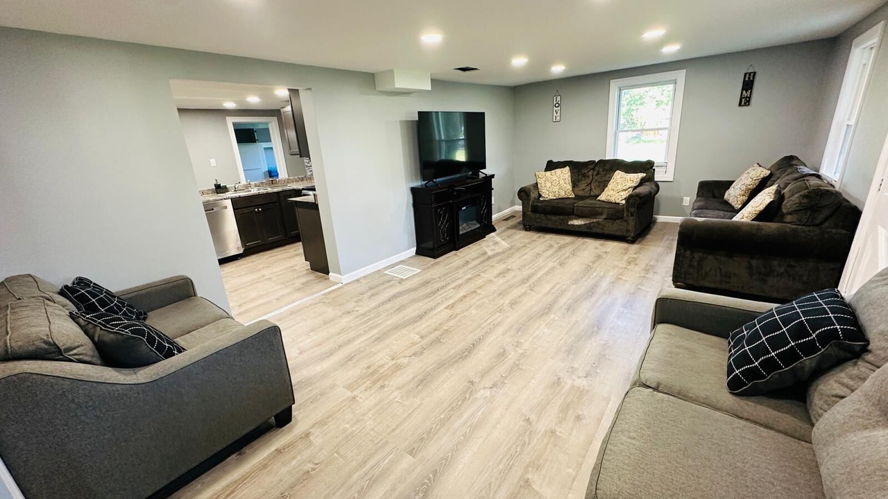 Photo of Livingroom in Mayfield