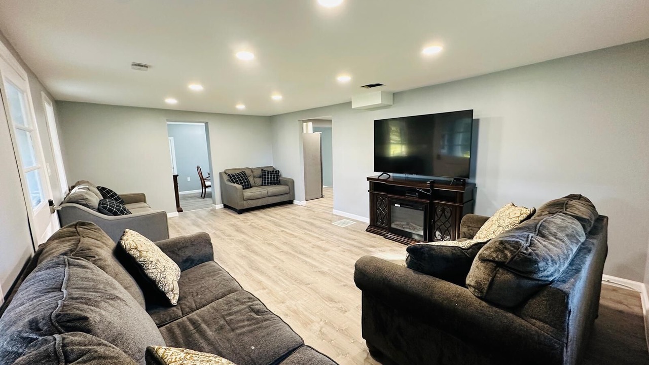 Photo of Livingroom in Mayfield