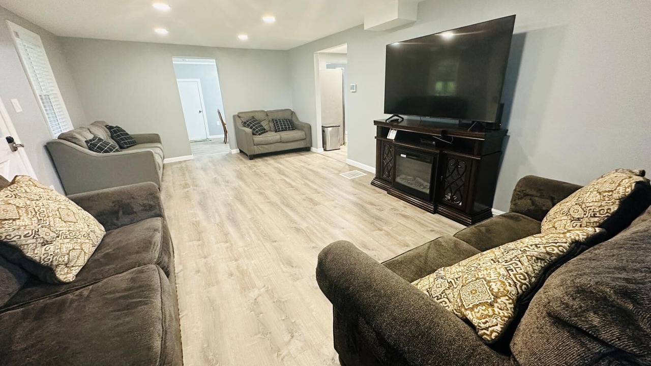 Photo of Livingroom in Mayfield