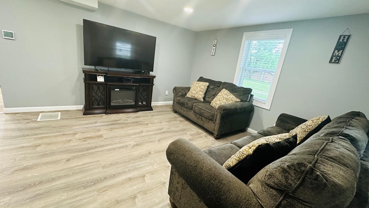 Photo of Livingroom in Mayfield