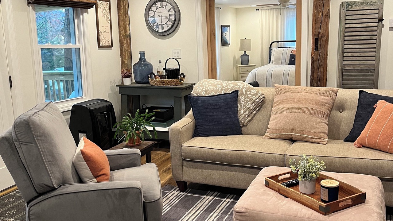 Photo of Livingroom in Lake Luzerne-Hadley