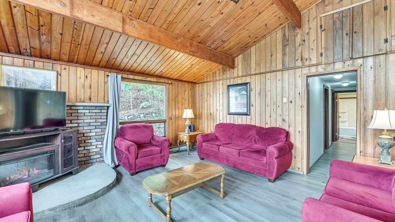 Photo of Livingroom in Hadley