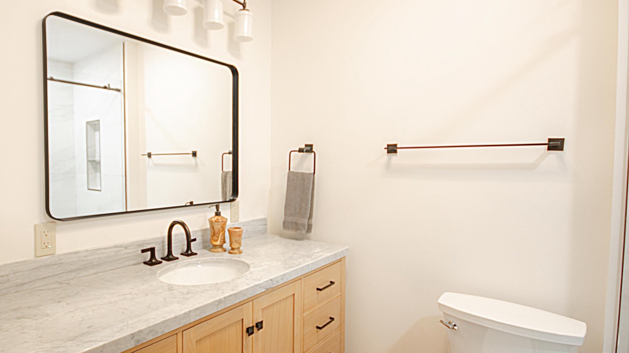 Photo of Bathroom in Snowshoe