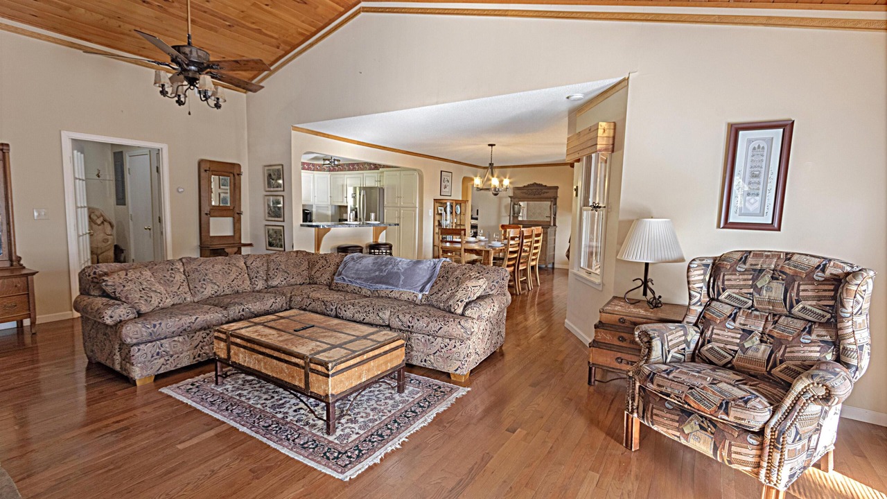 Photo of Bedroom in Snowshoe