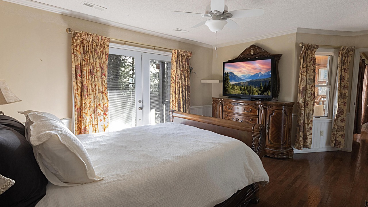 Photo of Bedroom in Snowshoe