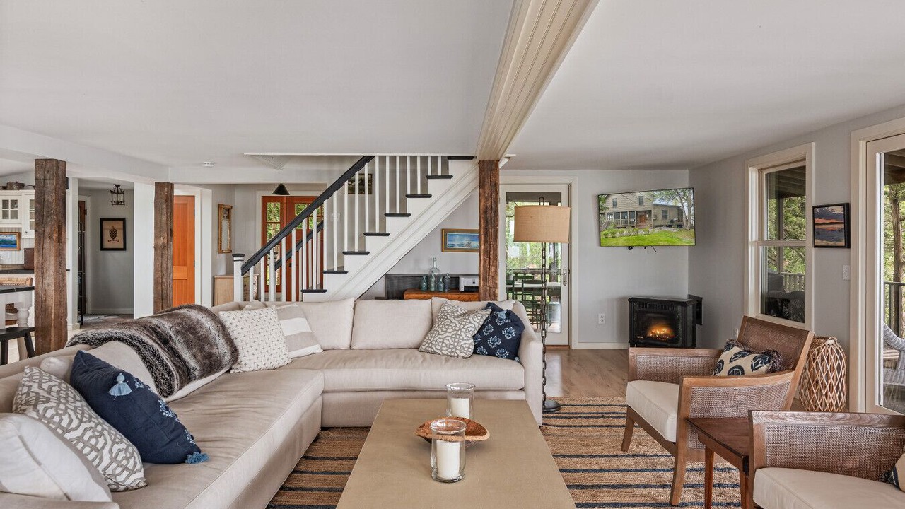 Photo of Livingroom in Moriah Center