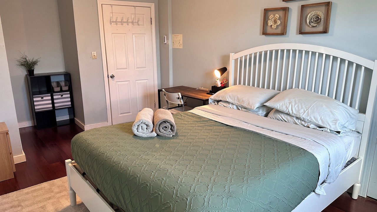 Photo of Livingroom in East Somerville