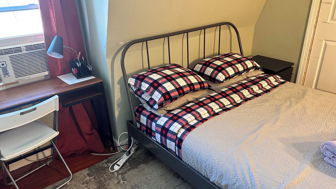Photo of Livingroom in East Somerville