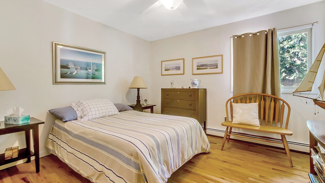 Photo of Bedroom in Hay Beach