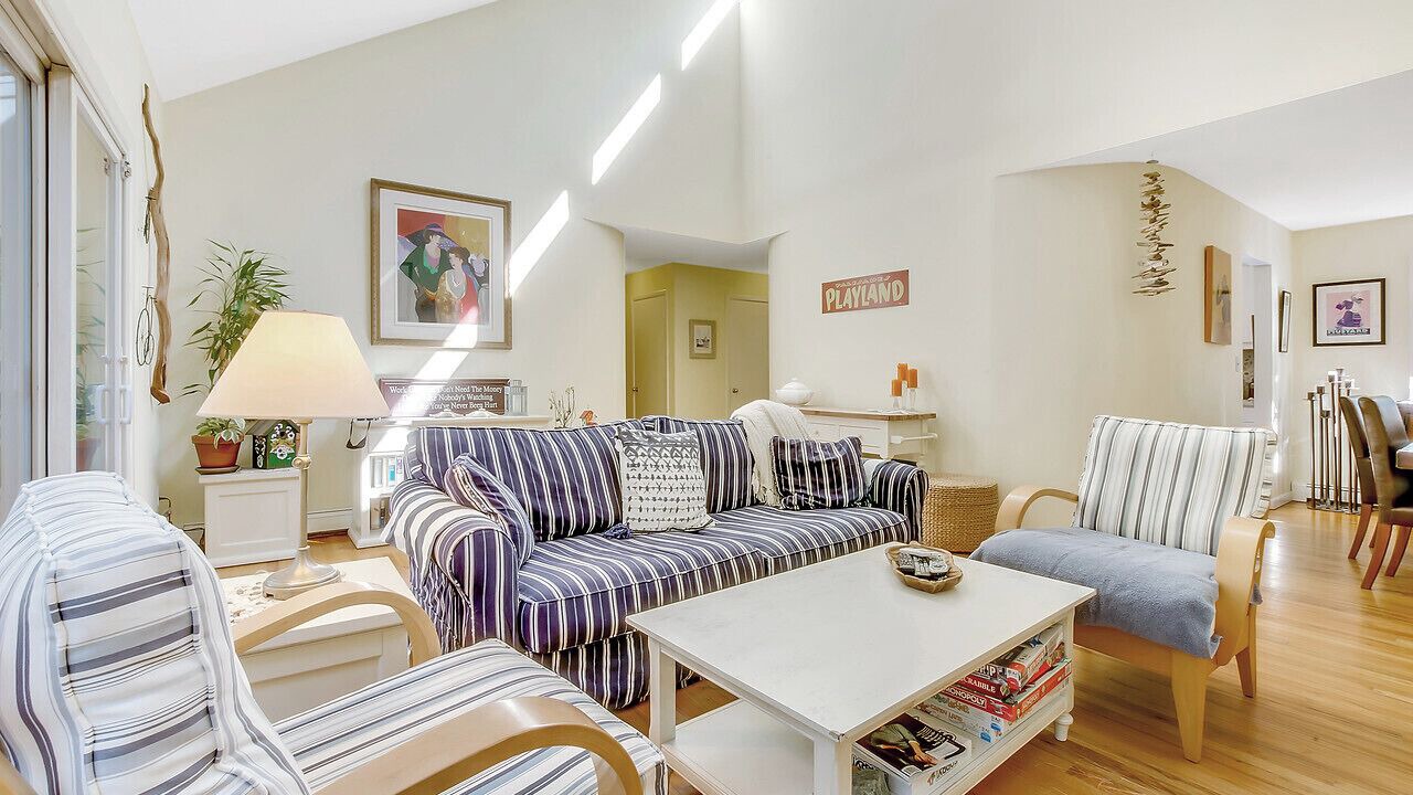Photo of Livingroom in Hay Beach