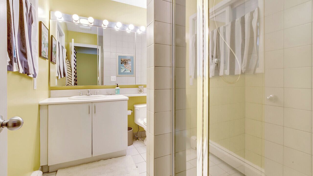 Photo of Bathroom in Hay Beach