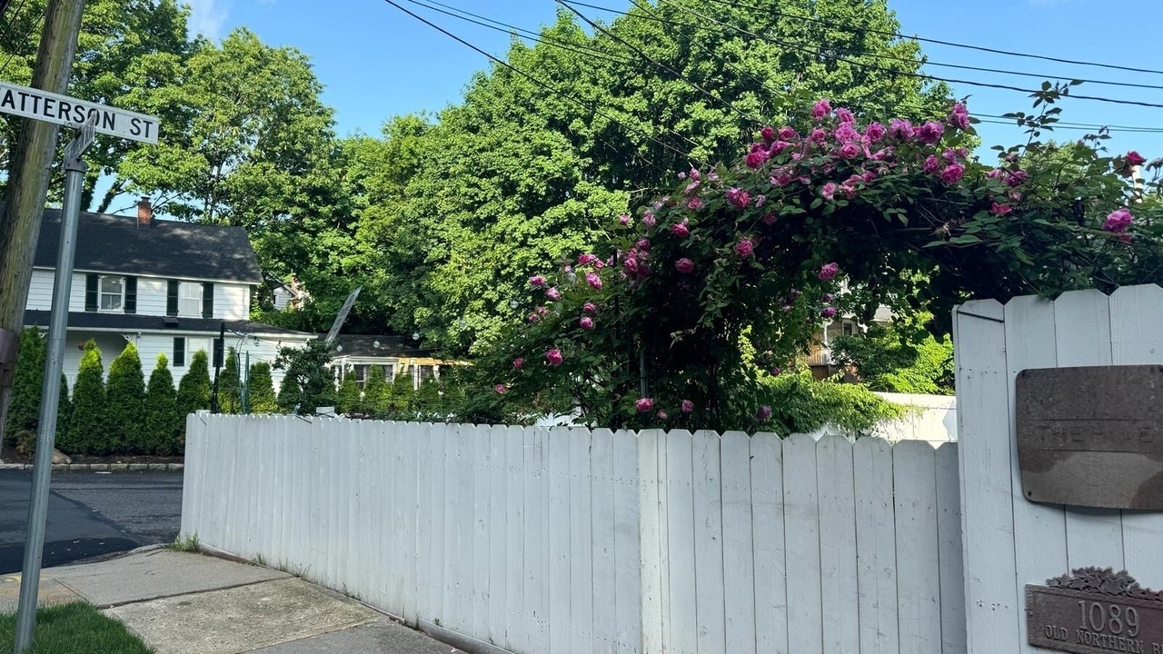 Photo of Outdoor in Roslyn