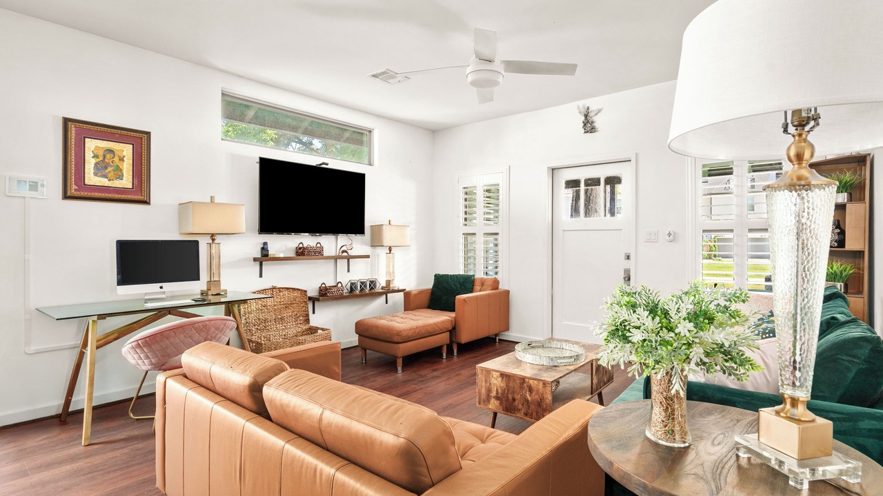 Photo of Livingroom in Greater East End
