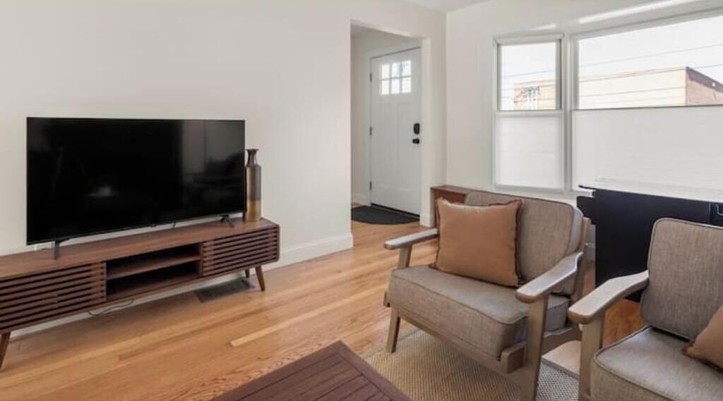 Photo of Livingroom in South End