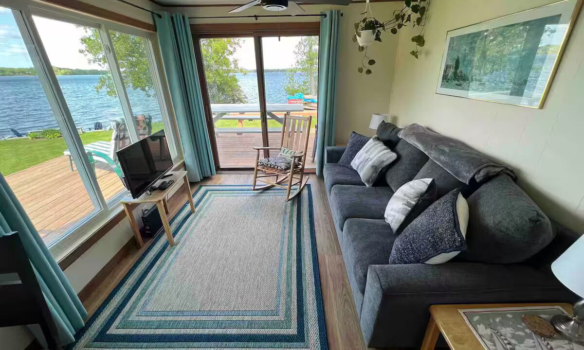 Photo of Livingroom in South Hero