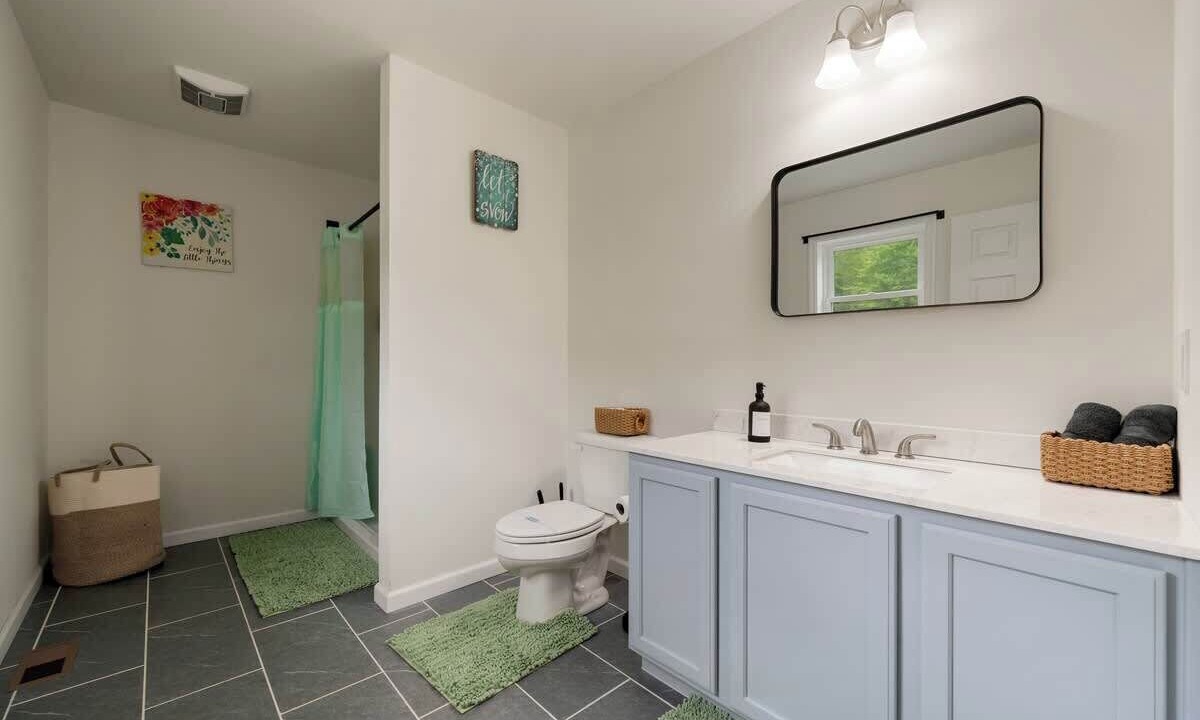 Photo of Bathroom in Sparrow Bush