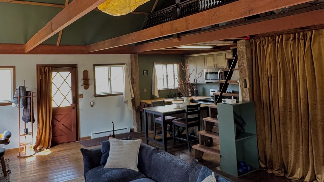 Photo of Livingroom in Sparrow Bush