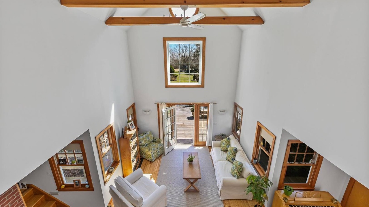 Photo of Livingroom in Eastport