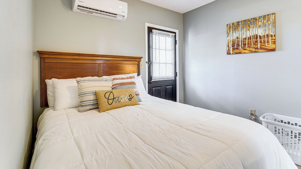 Photo of Bedroom in Monterey