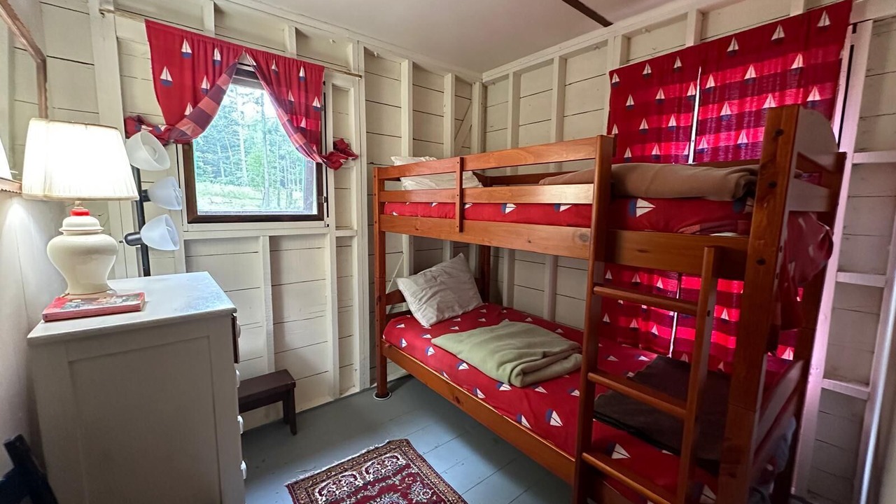 Photo of Bedroom in Sunapee