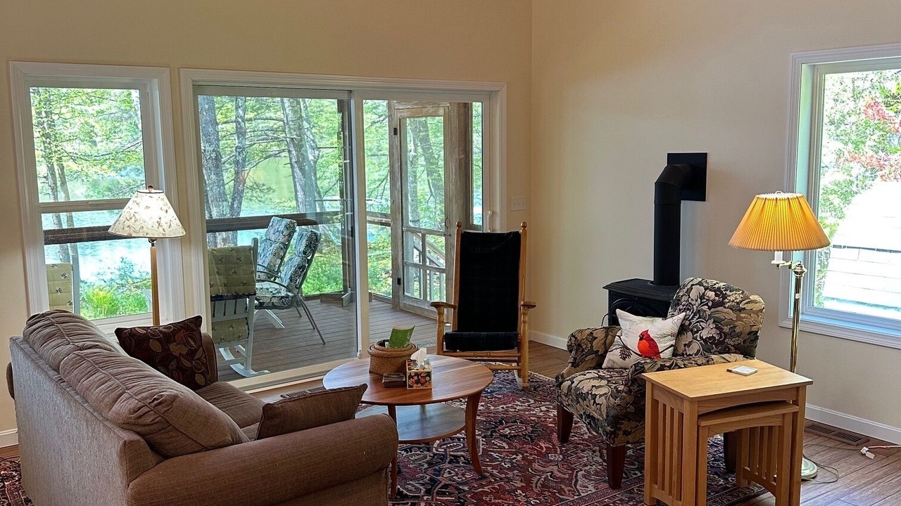 Photo of Livingroom in Center Harbor