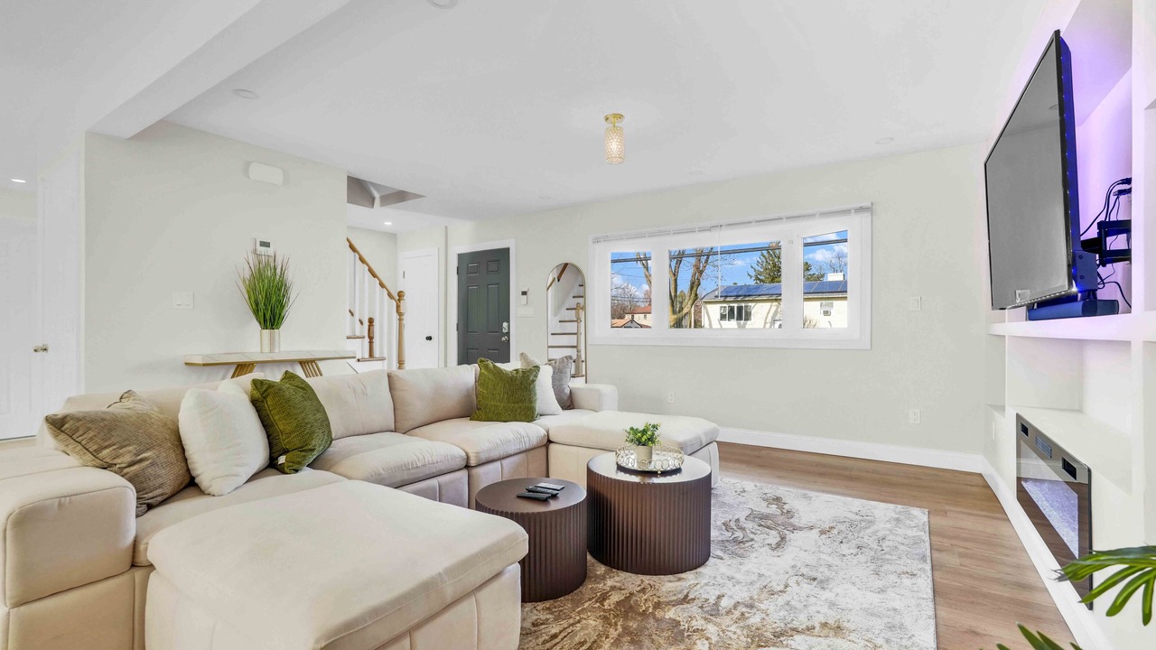 Photo of Livingroom in Wyandanch