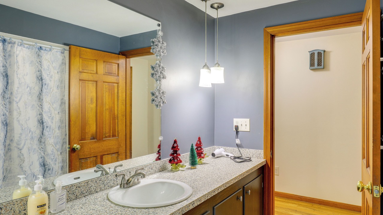 Photo of Bathroom in Salem