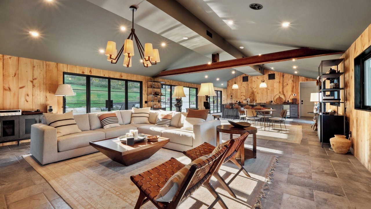 Photo of Livingroom in West Stockbridge