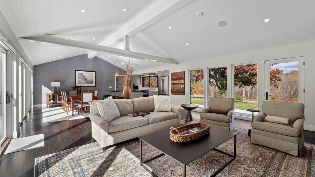 Photo of Livingroom in West Stockbridge