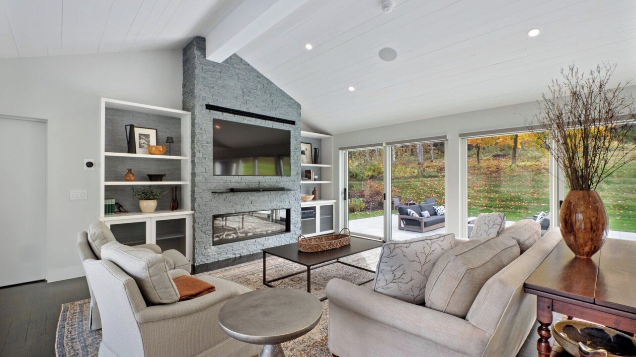 Photo of Livingroom in West Stockbridge