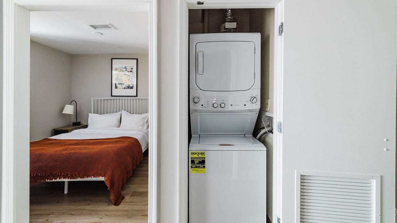 Photo of Bedroom in George Washington University