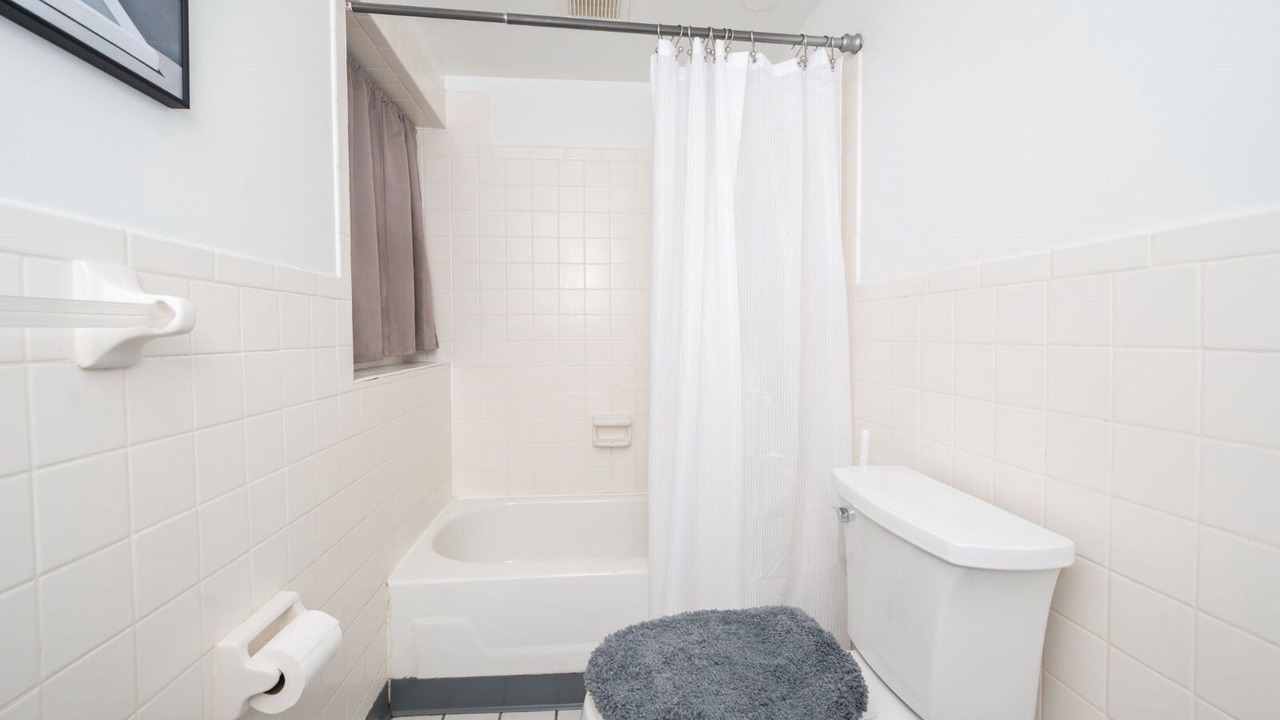 Photo of Bathroom in Parkdale