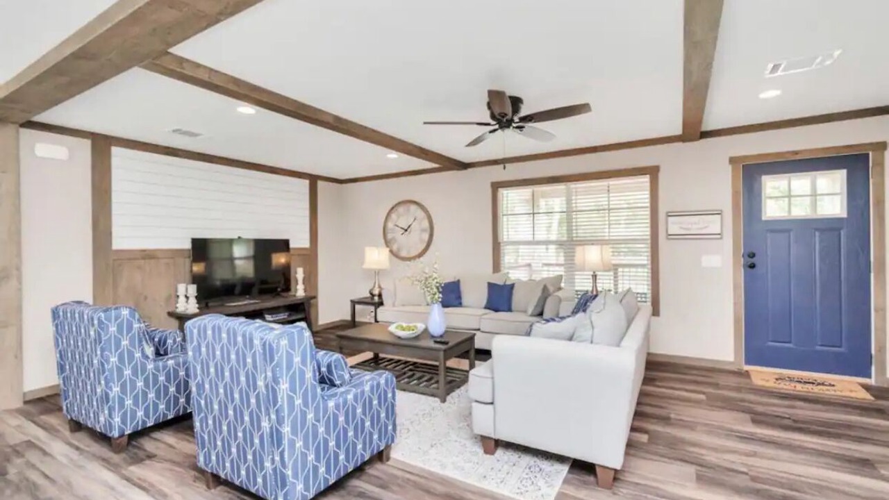 Photo of Livingroom in Iowa Colony