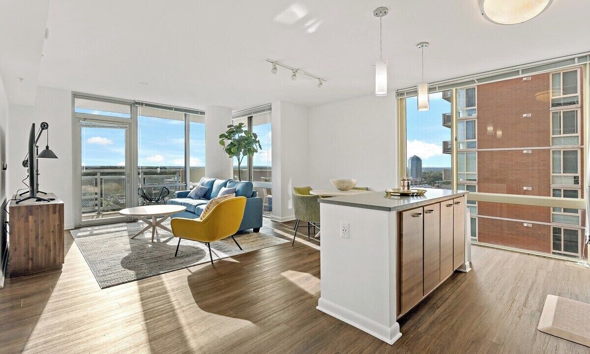 Photo of Livingroom in Tysons